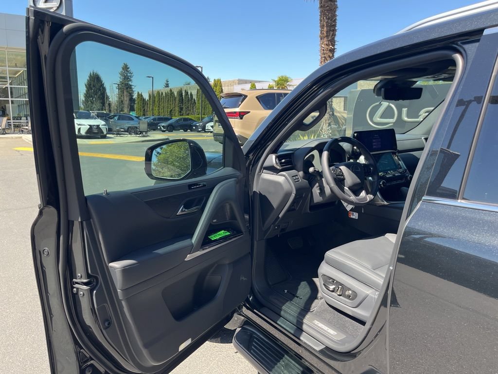 New 2026 Lexus LX 700h Luxury w/ Accessory Package (Z1) AWD/4WD image 10