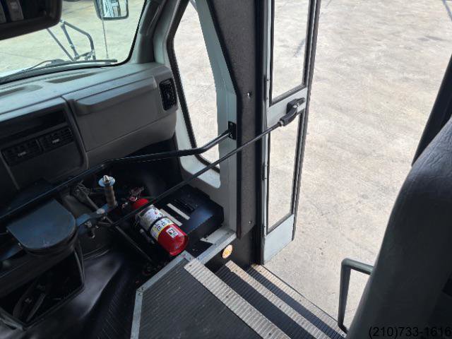 Used 2007 Chevrolet Express 3500 w/ School Bus Package RWD image 32