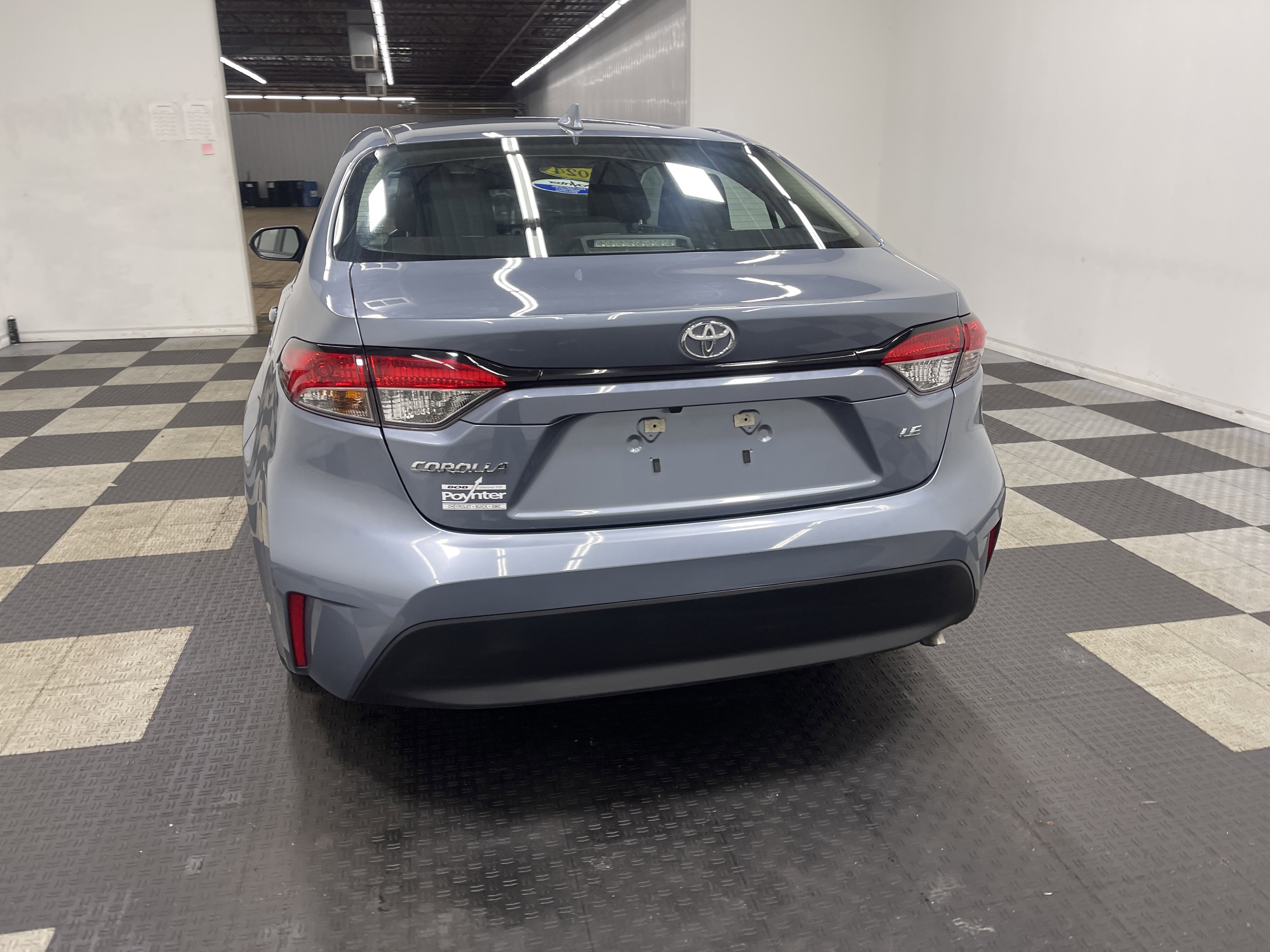 Used 2024 Toyota Corolla LE image 3