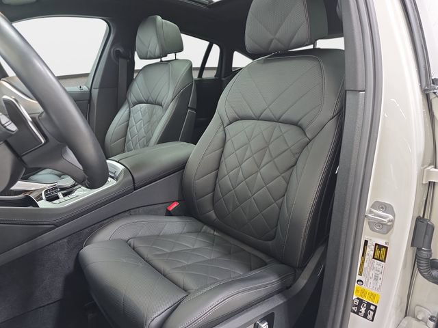 Used 2024 BMW X6 xDrive40i w/ Premium Package AWD/4WD image 14