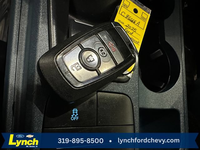 Certified 2025 Ford Maverick XLT w/ Equipment Group 301A AWD/4WD image 17