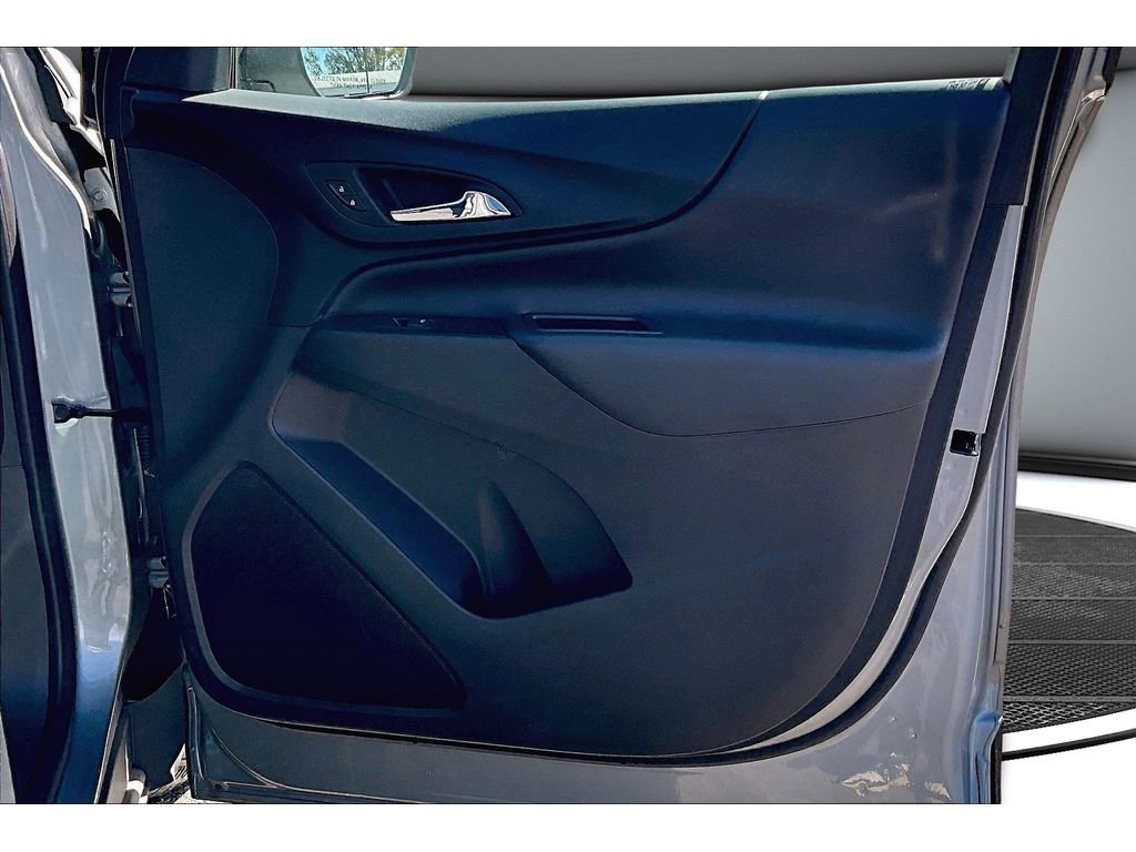 Used 2023 Chevrolet Equinox LT image 24