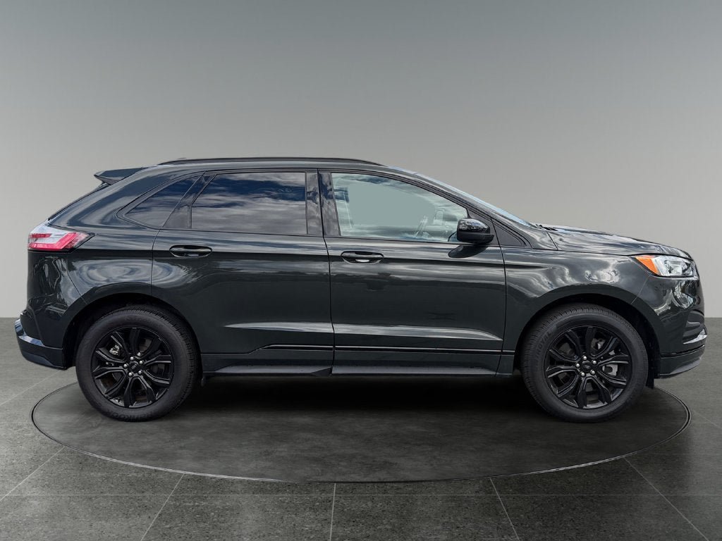 Used 2024 Ford Edge SE w/ Black Appearance Package AWD/4WD image 11