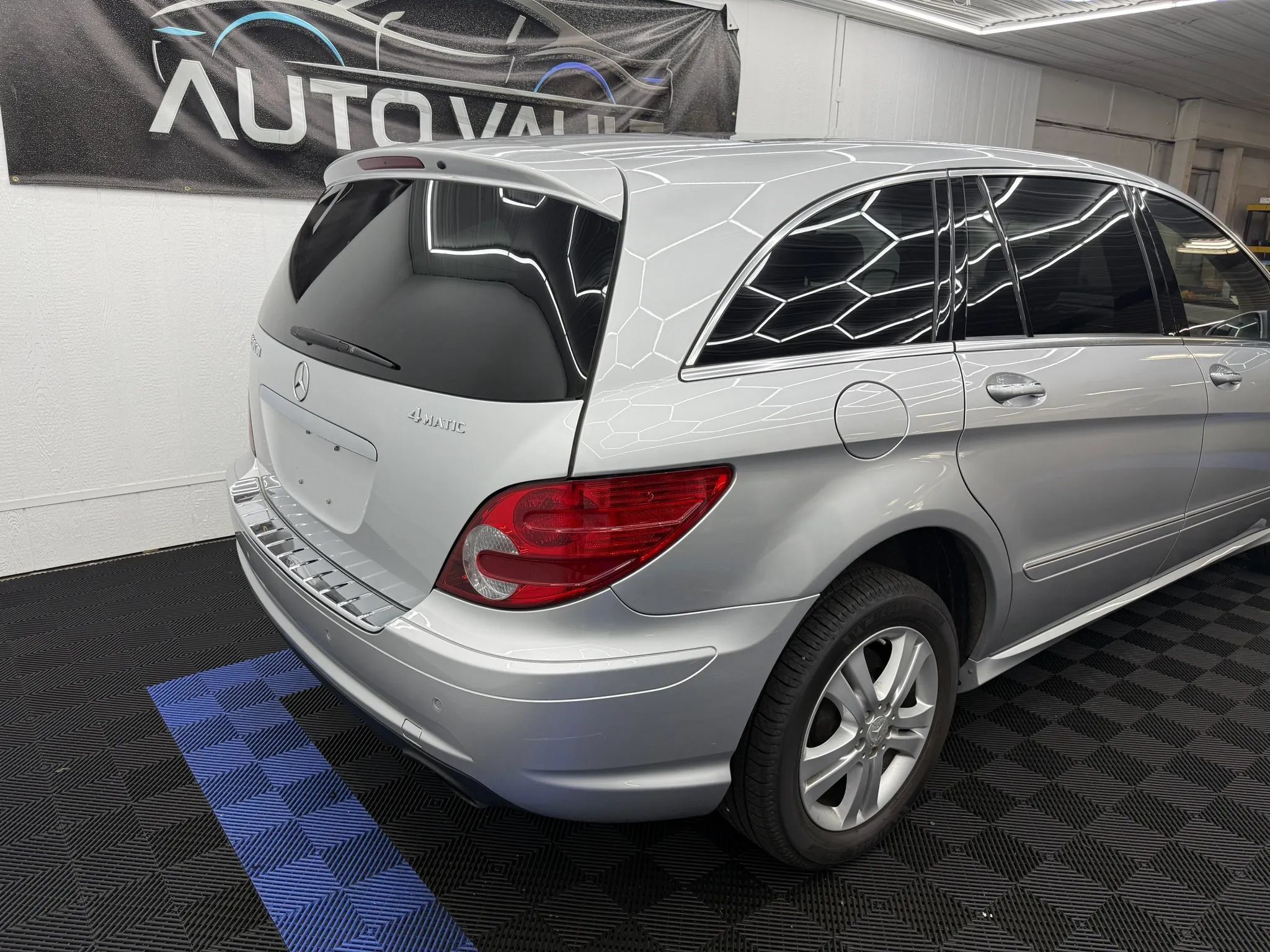 Used 2008 Mercedes-Benz R 320 CDI 4MATIC image 3