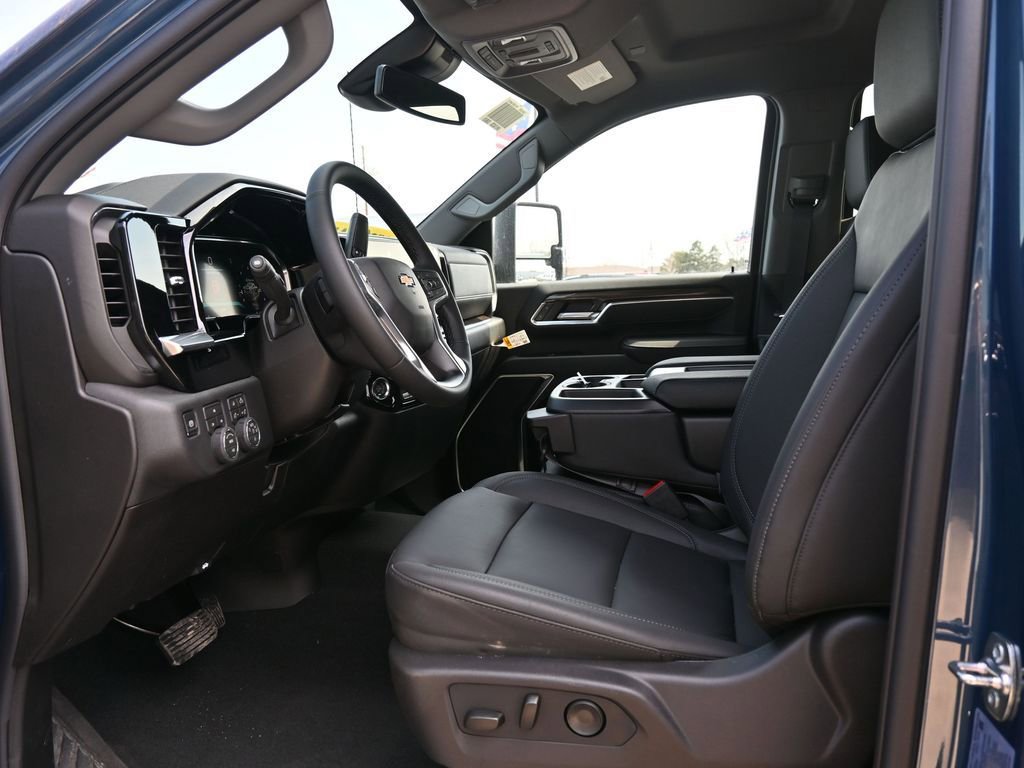 New 2026 Chevrolet Silverado 2500 LT w/ All Star Edition AWD/4WD image 14