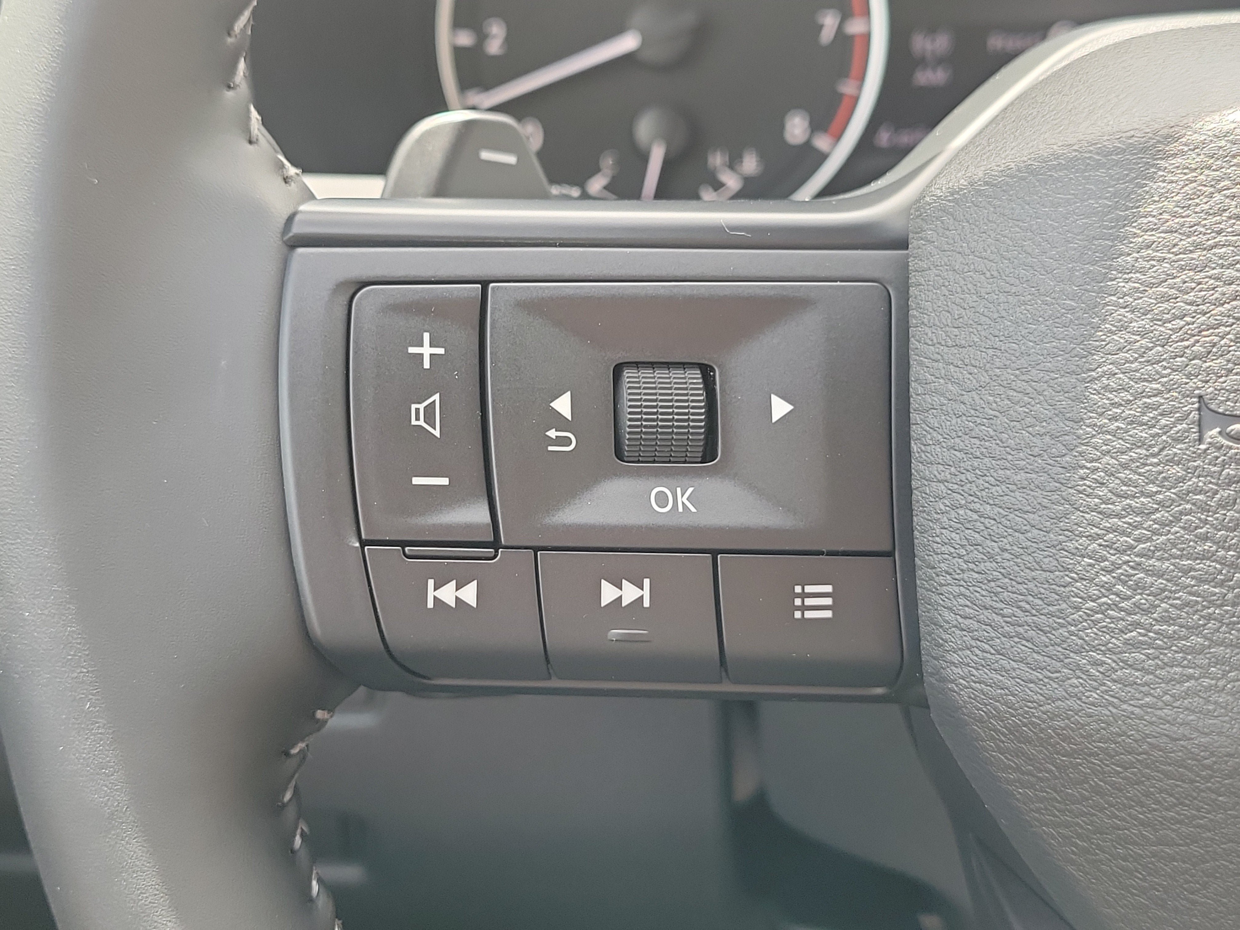 New 2027 Nissan Rogue SV FWD image 21