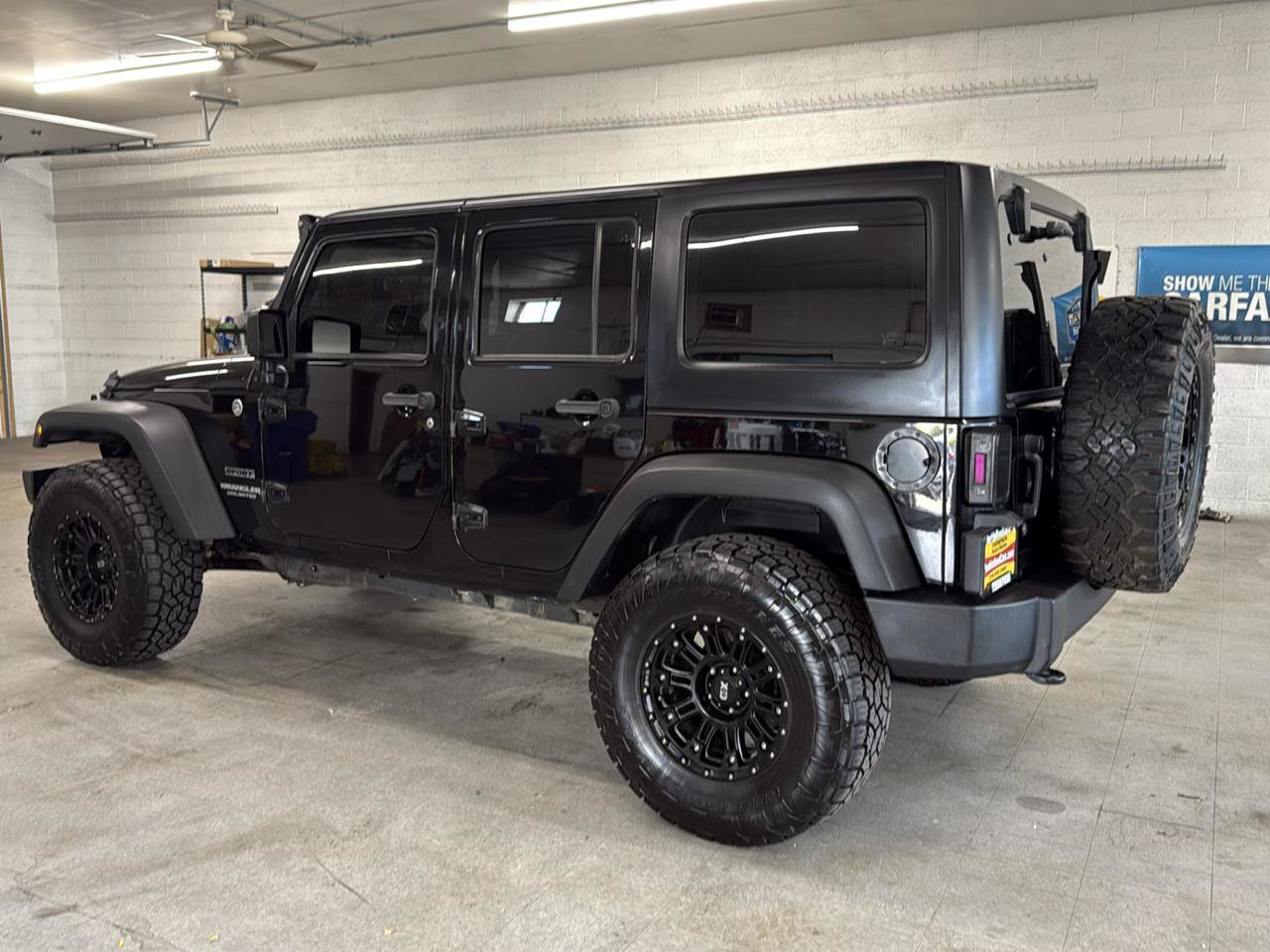 Used 2013 Jeep Wrangler Unlimited Sport w/ Connectivity Group AWD/4WD image 2