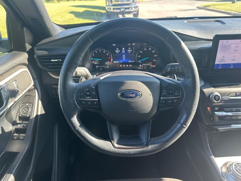 Used 2020 Ford Explorer XLT w/ Comfort Package AWD/4WD image 16