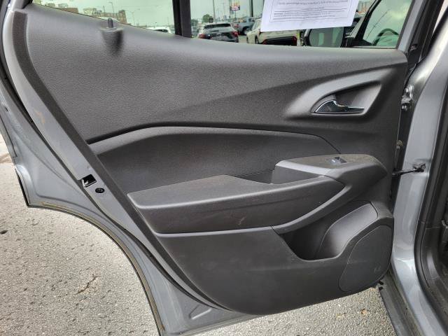 Used 2024 Chevrolet Trax LT w/ Driver Confidence Package FWD image 21