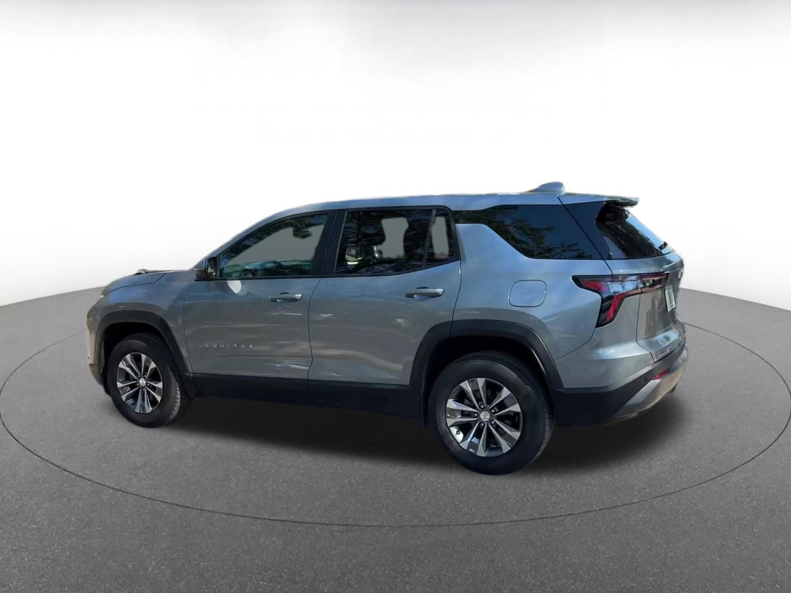 Used 2025 Chevrolet Equinox LT image 10