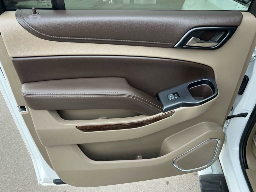 Used 2018 Chevrolet Suburban LT w/ LT Signature Package image 19