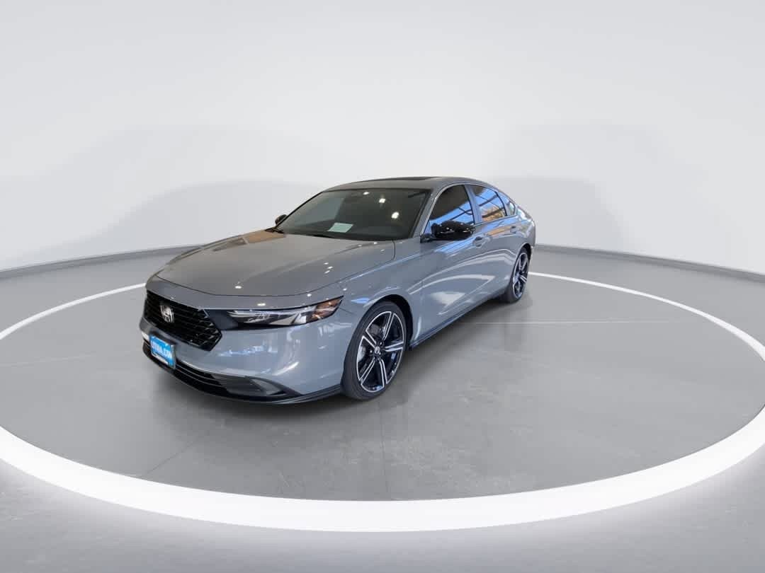 Used 2025 Honda Accord Sport image 4