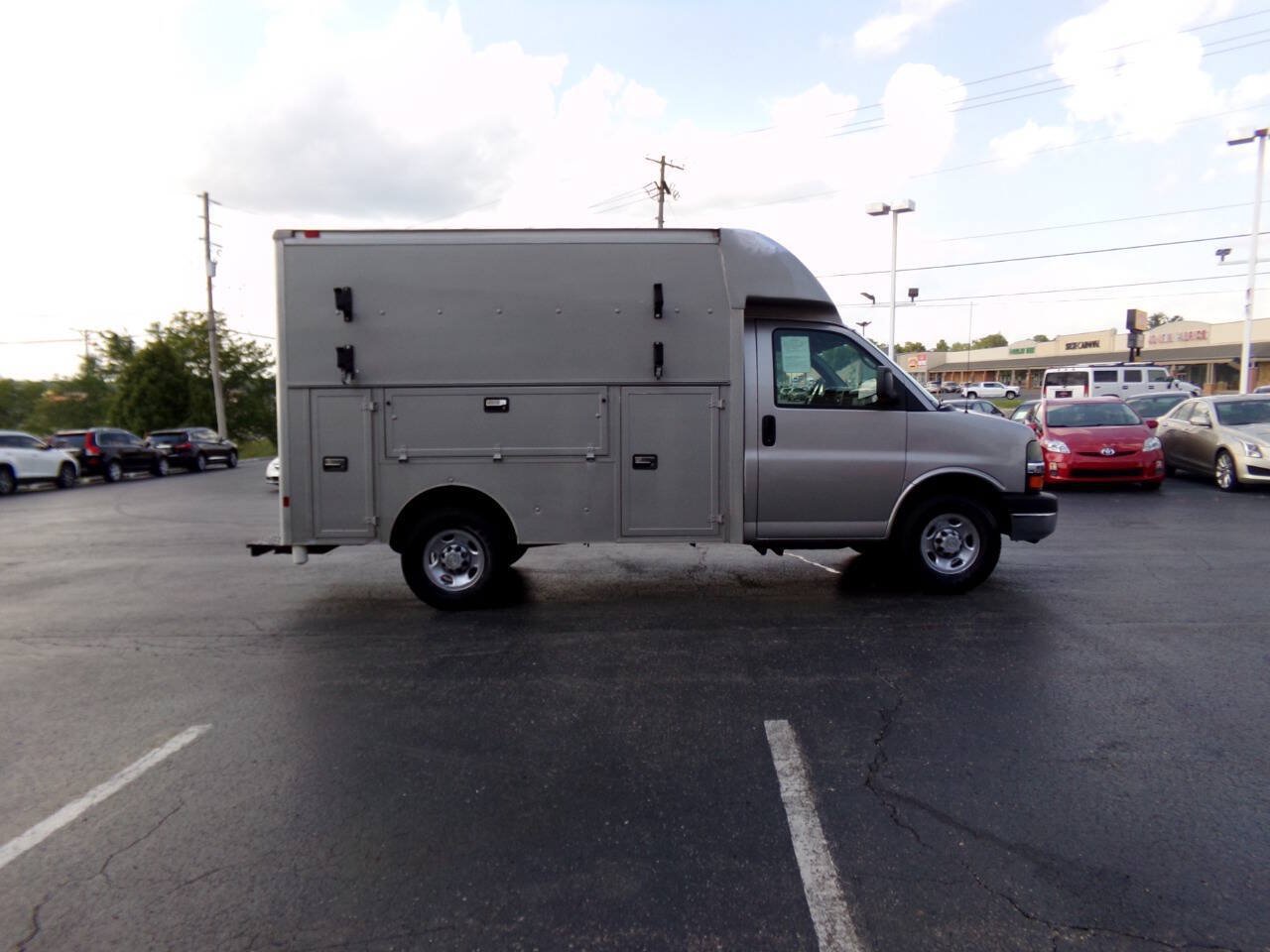 Used 2008 Chevrolet Express 3500 RWD image 5