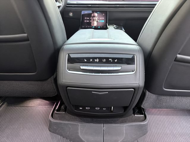 Used 2025 Cadillac Escalade Sport Platinum w/ LPO, ONYX Package AWD/4WD image 22