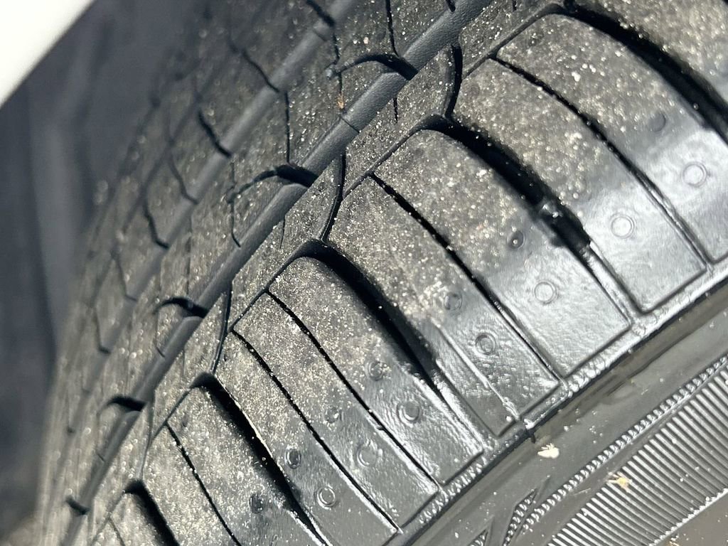 Used 2020 Toyota Prius XLE image 38