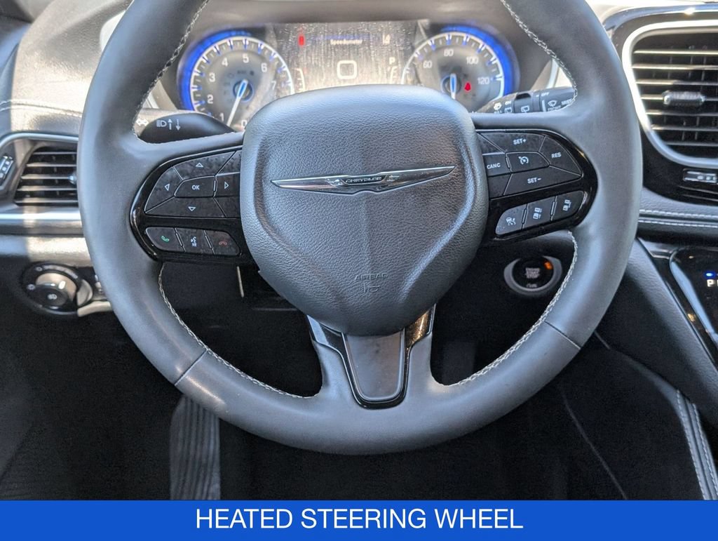 Used 2025 Chrysler Pacifica Limited FWD image 20