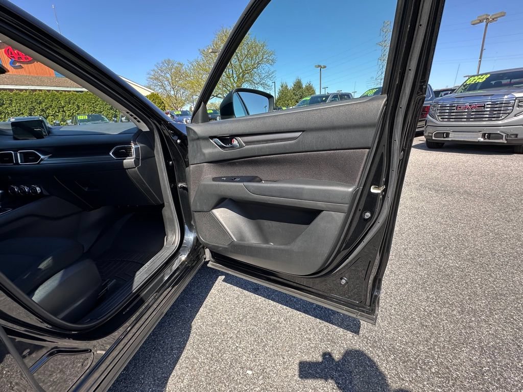 Used 2017 MAZDA CX-5 Sport FWD image 14