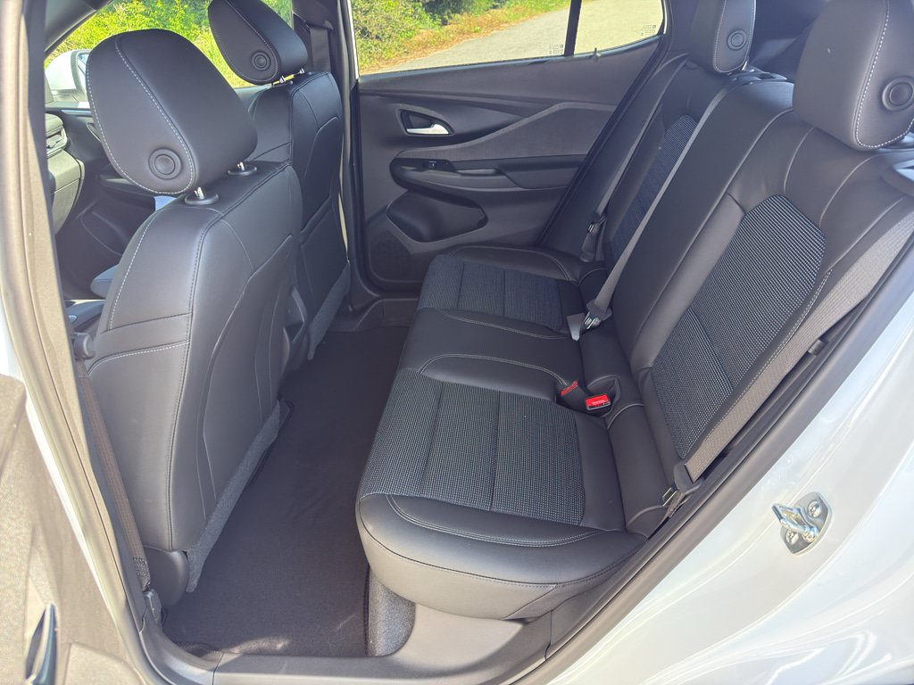New 2026 Buick Envista Sport Touring w/ Convenience I Package FWD image 17
