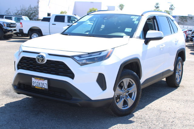 Used 2022 Toyota RAV4 XLE FWD image 9