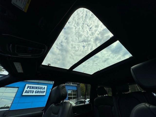 Used 2022 Jeep Wagoneer Series III w/ Premium Group I image 18