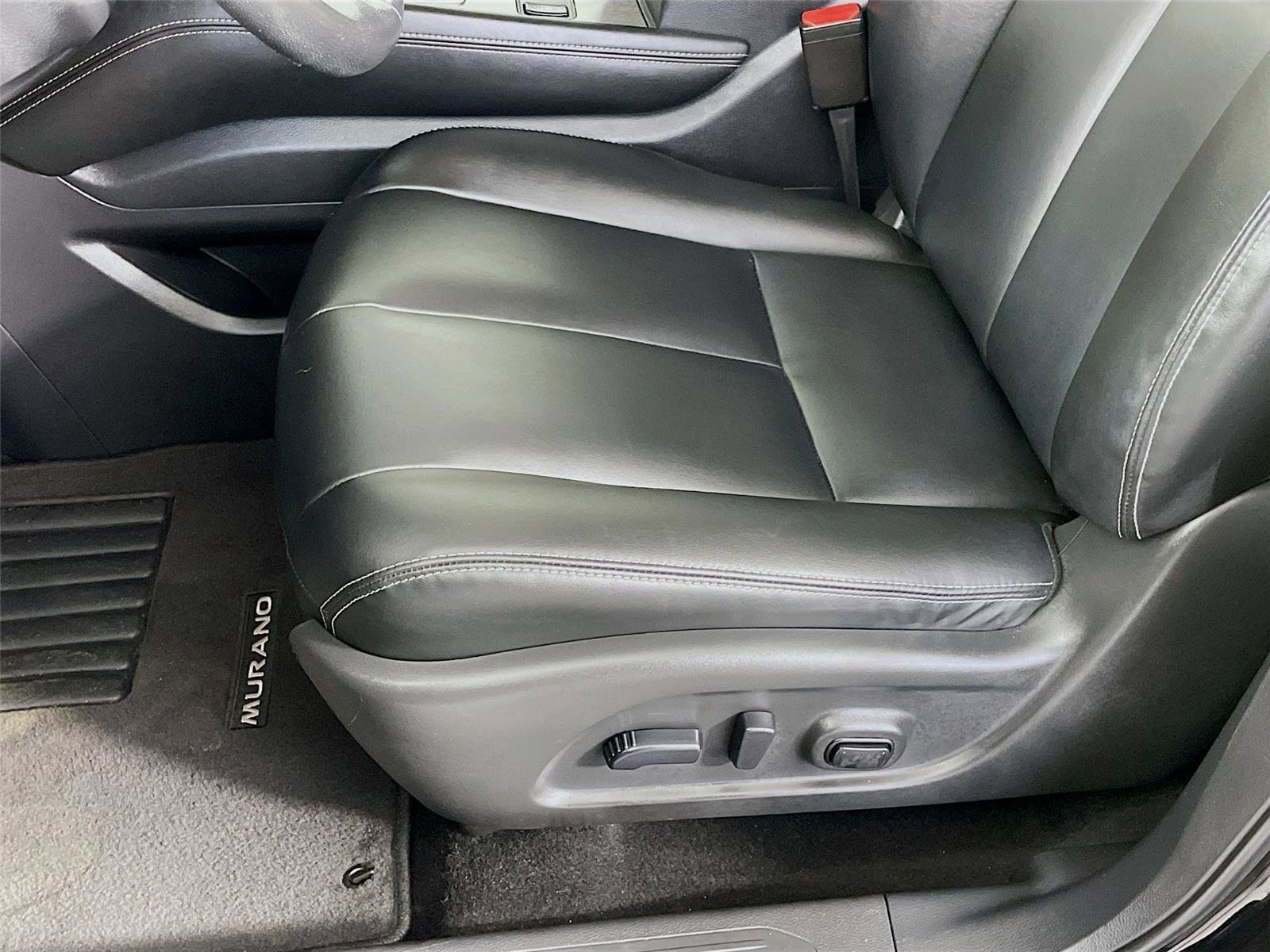 Used 2020 Nissan Murano SV w/ Premium Package image 21