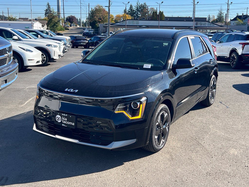Certified 2023 Kia Niro Wind FWD image 3