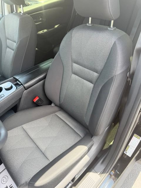 Used 2024 Nissan Rogue SV AWD/4WD image 12