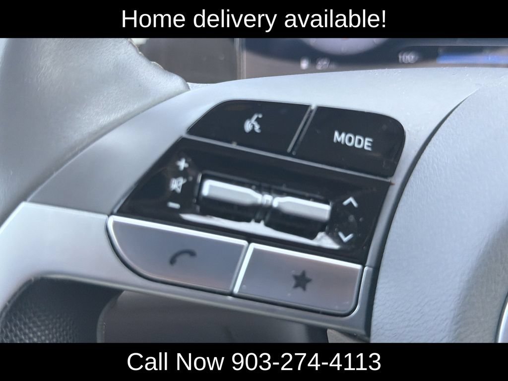 Used 2025 Hyundai Elantra SEL FWD image 17