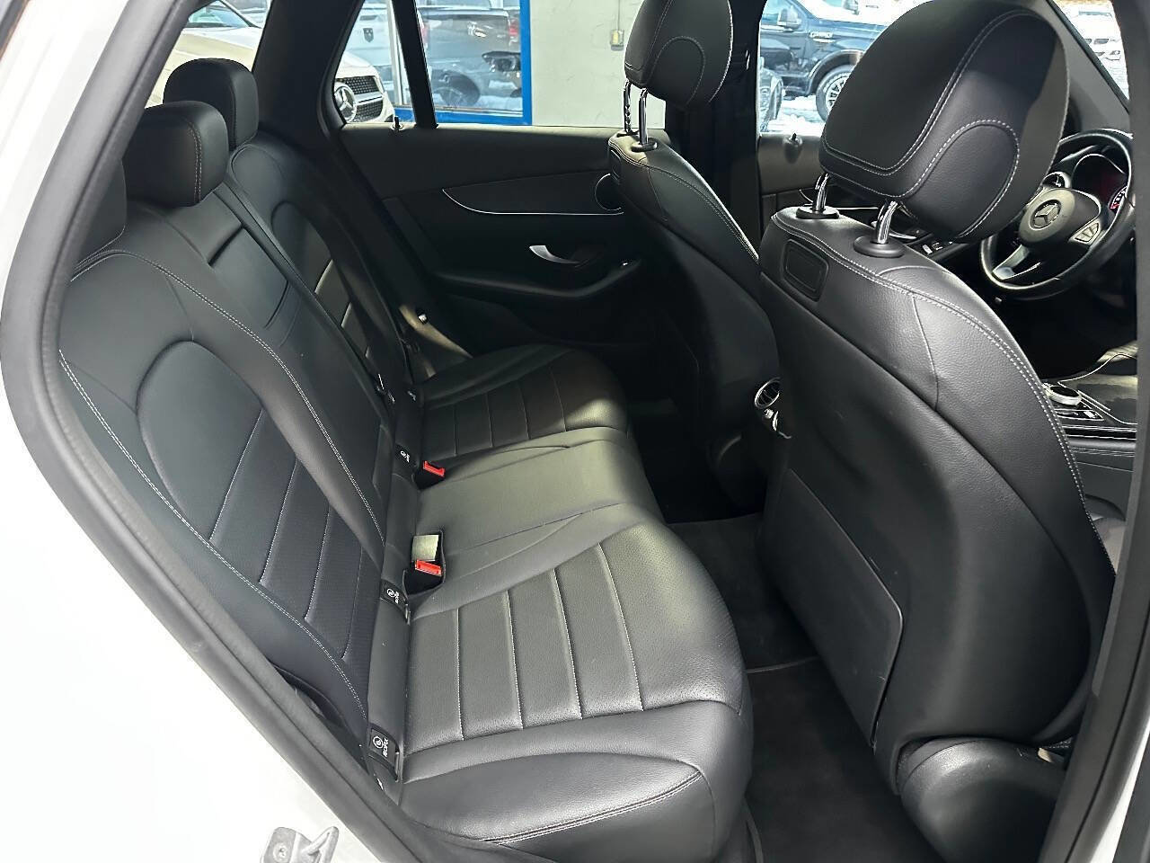 Used 2018 Mercedes-Benz GLC 300 4MATIC image 18