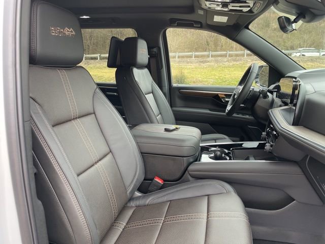 New 2026 Chevrolet Suburban High Country image 23