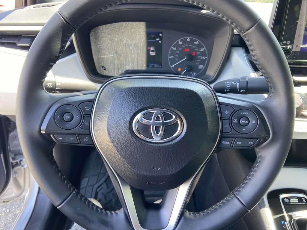 Used 2025 Toyota Corolla SE FWD image 33