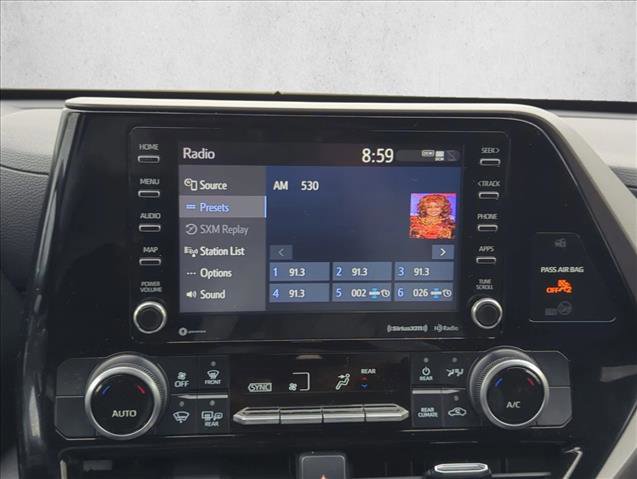 Used 2022 Toyota Highlander LE image 11