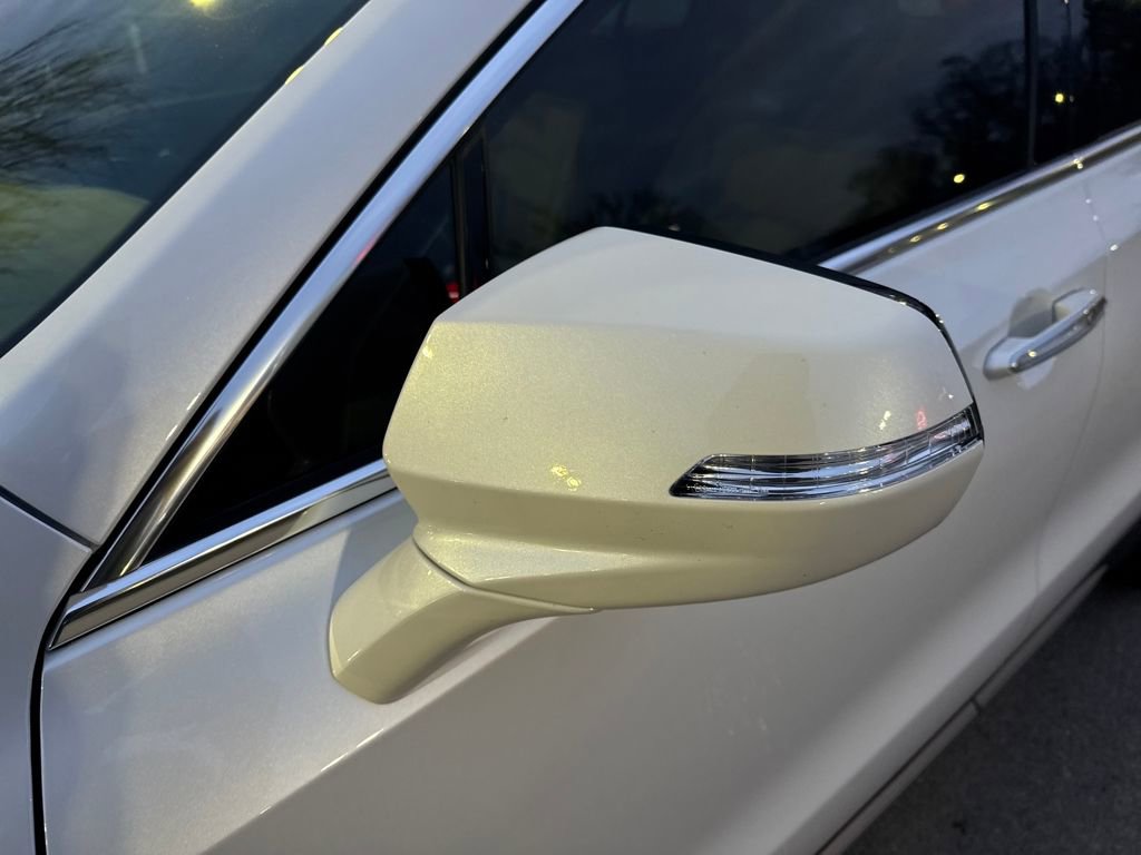 Used 2022 Cadillac XT4 Premium Luxury w/ Enhanced Visibility Package image 35