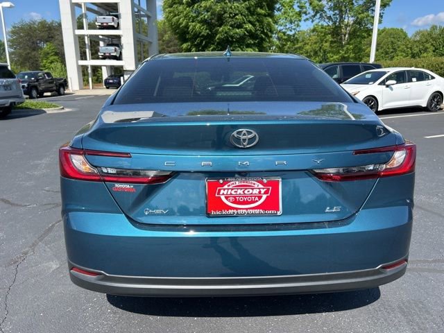 Used 2025 Toyota Camry LE FWD image 8