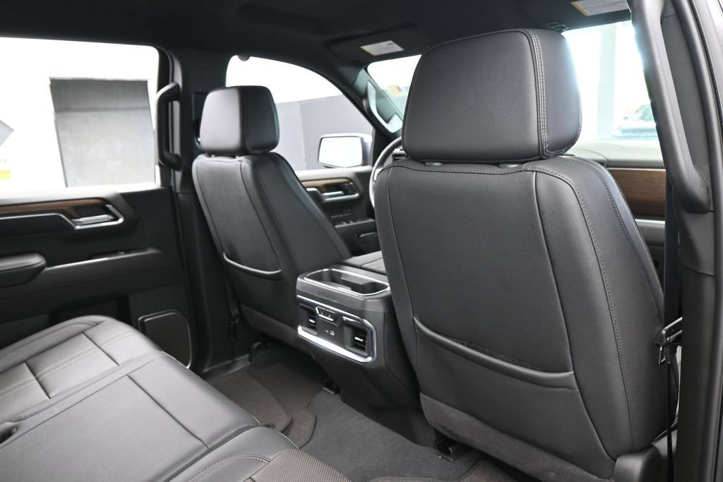 Used 2026 Chevrolet Silverado 1500 High Country RWD image 46