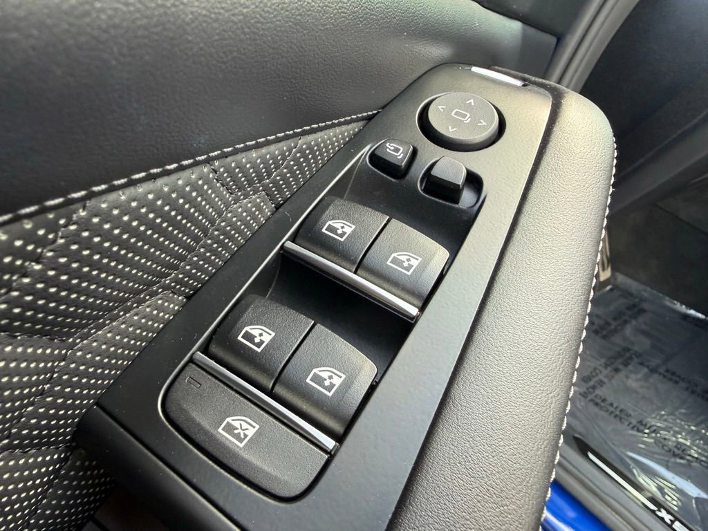 Used 2020 BMW X5 M Competition w/ Executive Package image 17