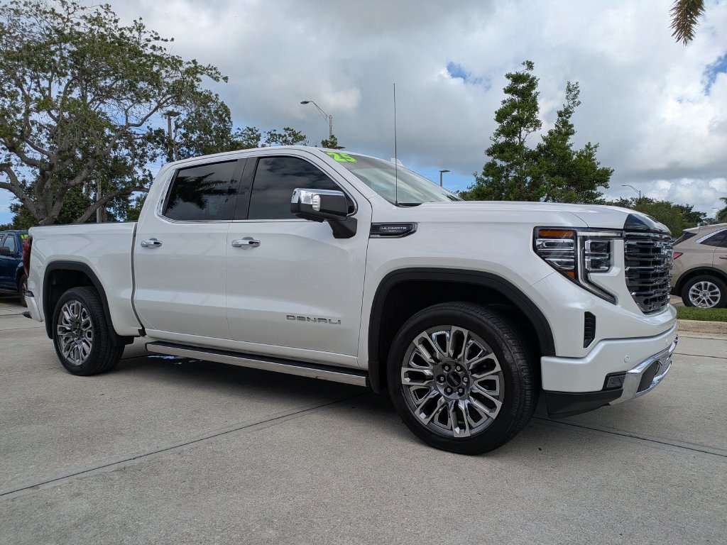 Used 2025 GMC Sierra 1500 Denali Ultimate AWD/4WD image 2