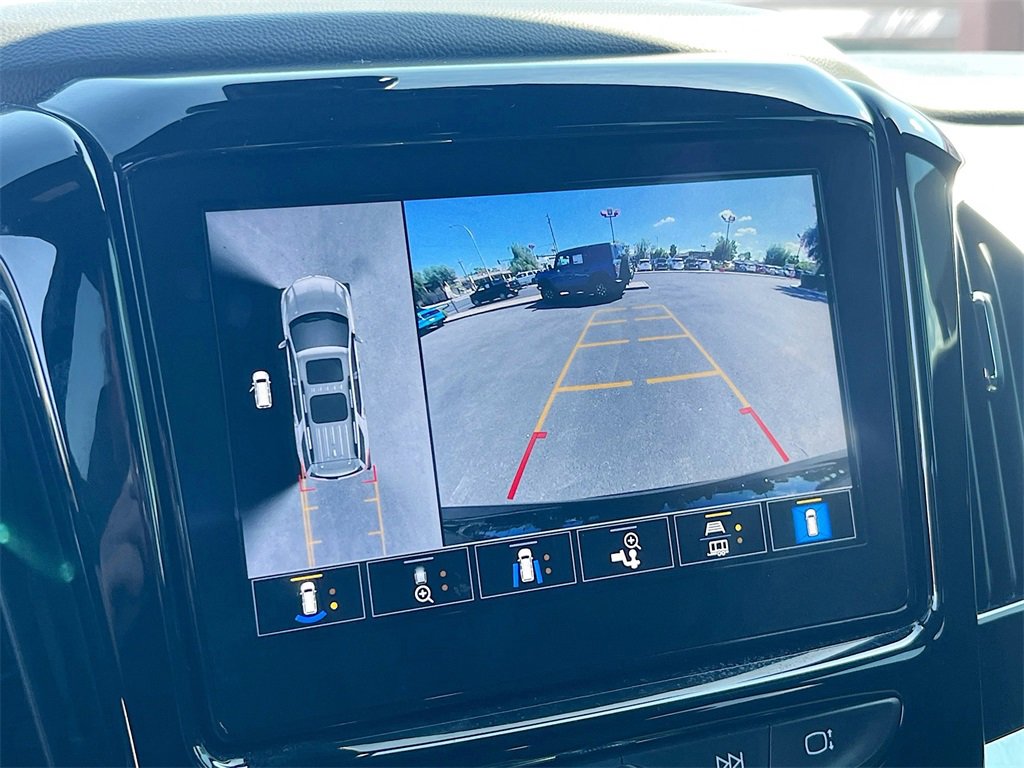 Used 2023 Chevrolet Traverse RS image 14