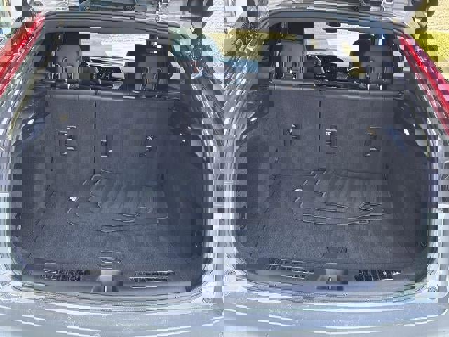 Used 2025 Cadillac XT4 Premium Luxury FWD image 22