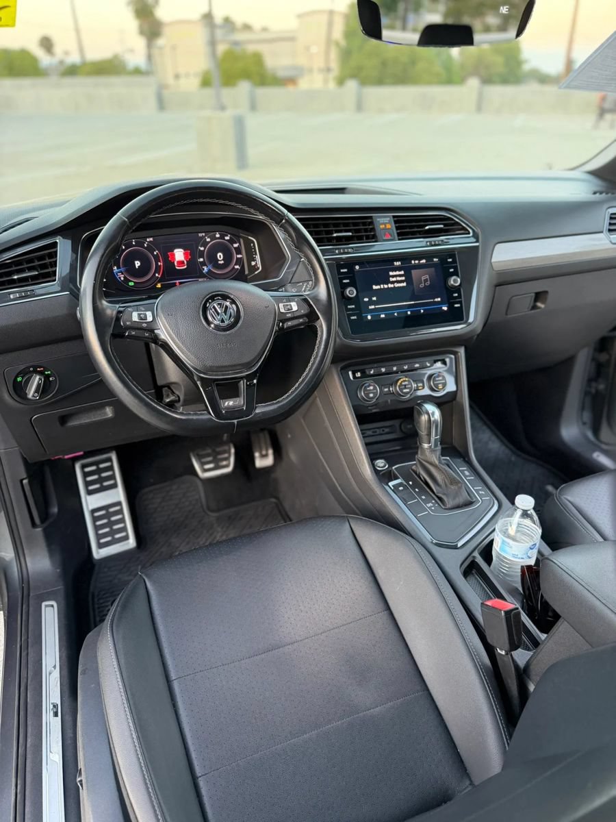 Used 2019 Volkswagen Tiguan SEL Premium R-Line FWD image 17