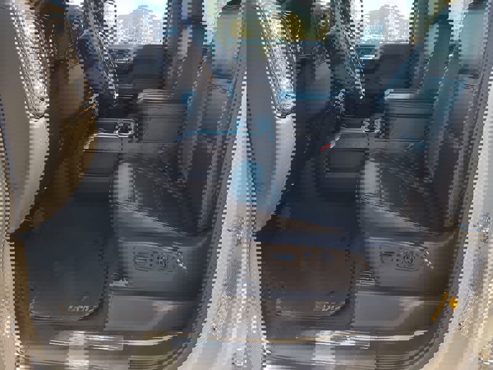 Used 2022 GMC Sierra 3500 Denali w/ Technology Package image 19