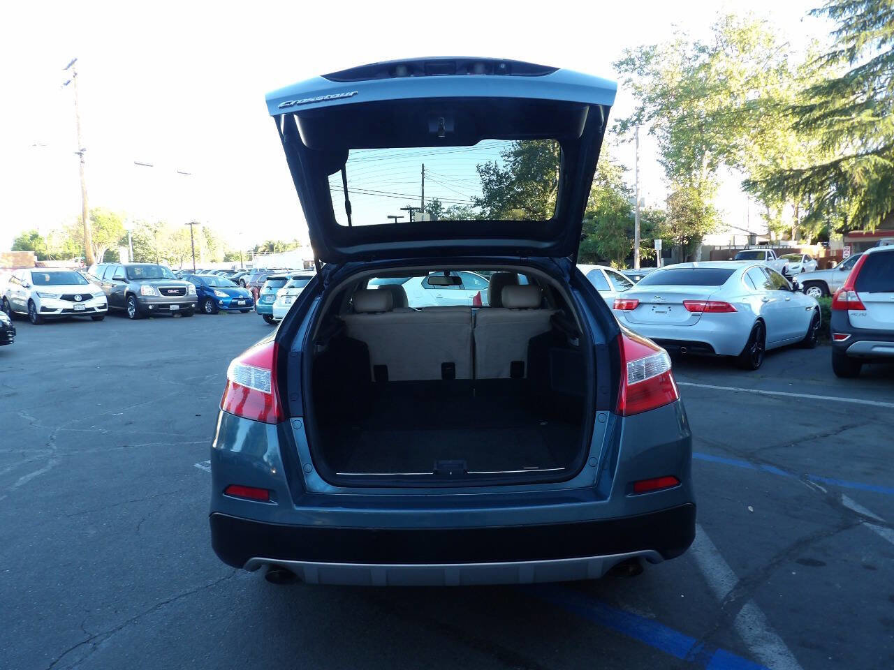 Used 2013 Honda Crosstour EX image 12