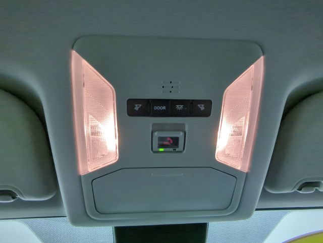 Used 2021 Toyota RAV4 LE AWD/4WD image 25