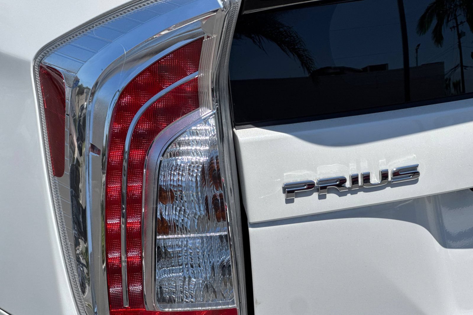 Used 2013 Toyota Prius Five FWD image 34