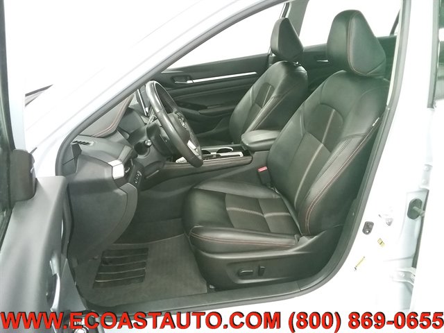 Used 2023 Nissan Altima 2.5 SR FWD image 12