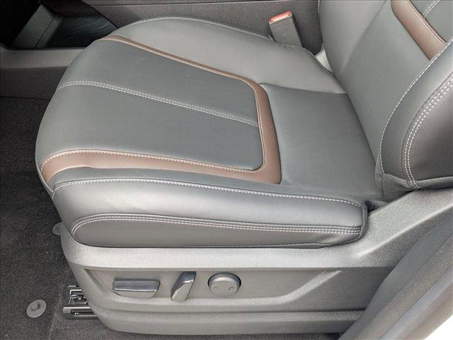 New 2025 Nissan Armada SL image 4