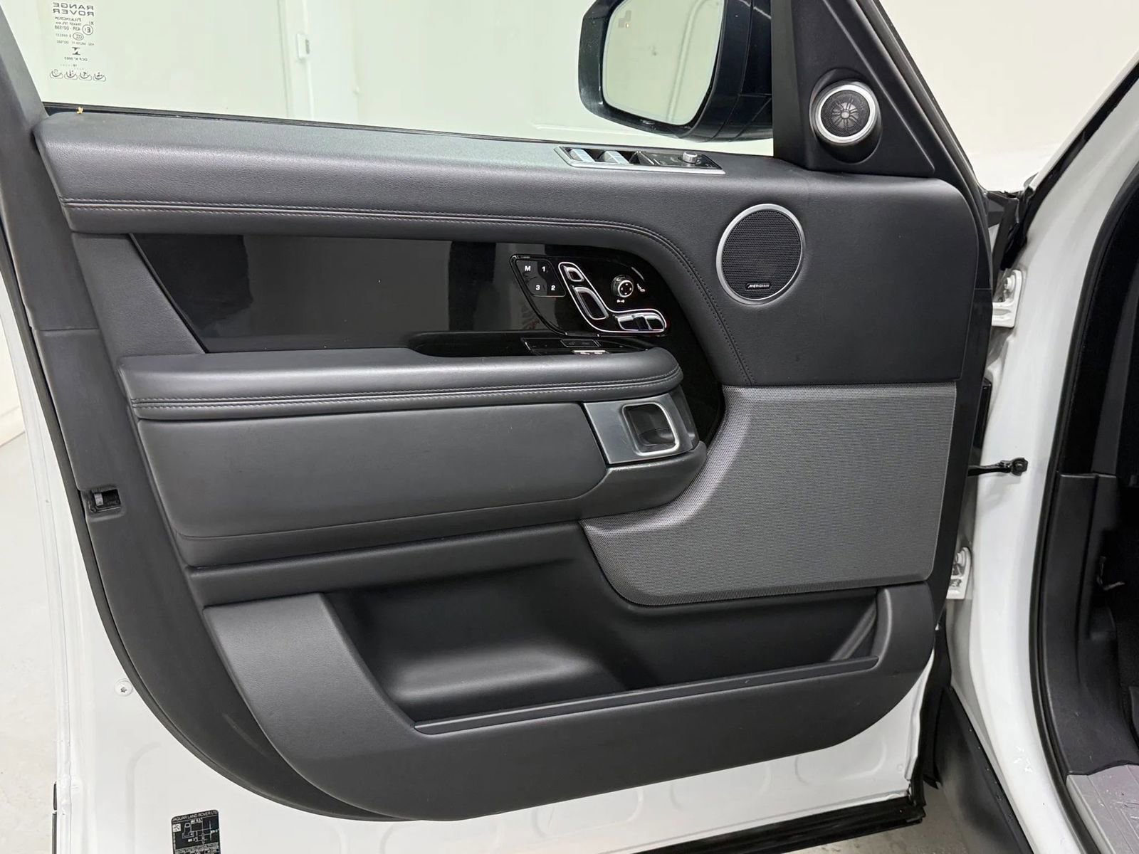 Used 2020 Land Rover Range Rover HSE AWD/4WD image 25