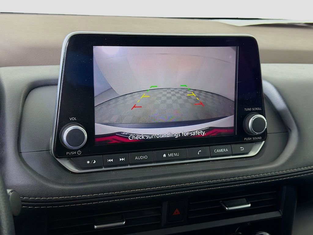 Used 2023 Nissan Rogue S image 17