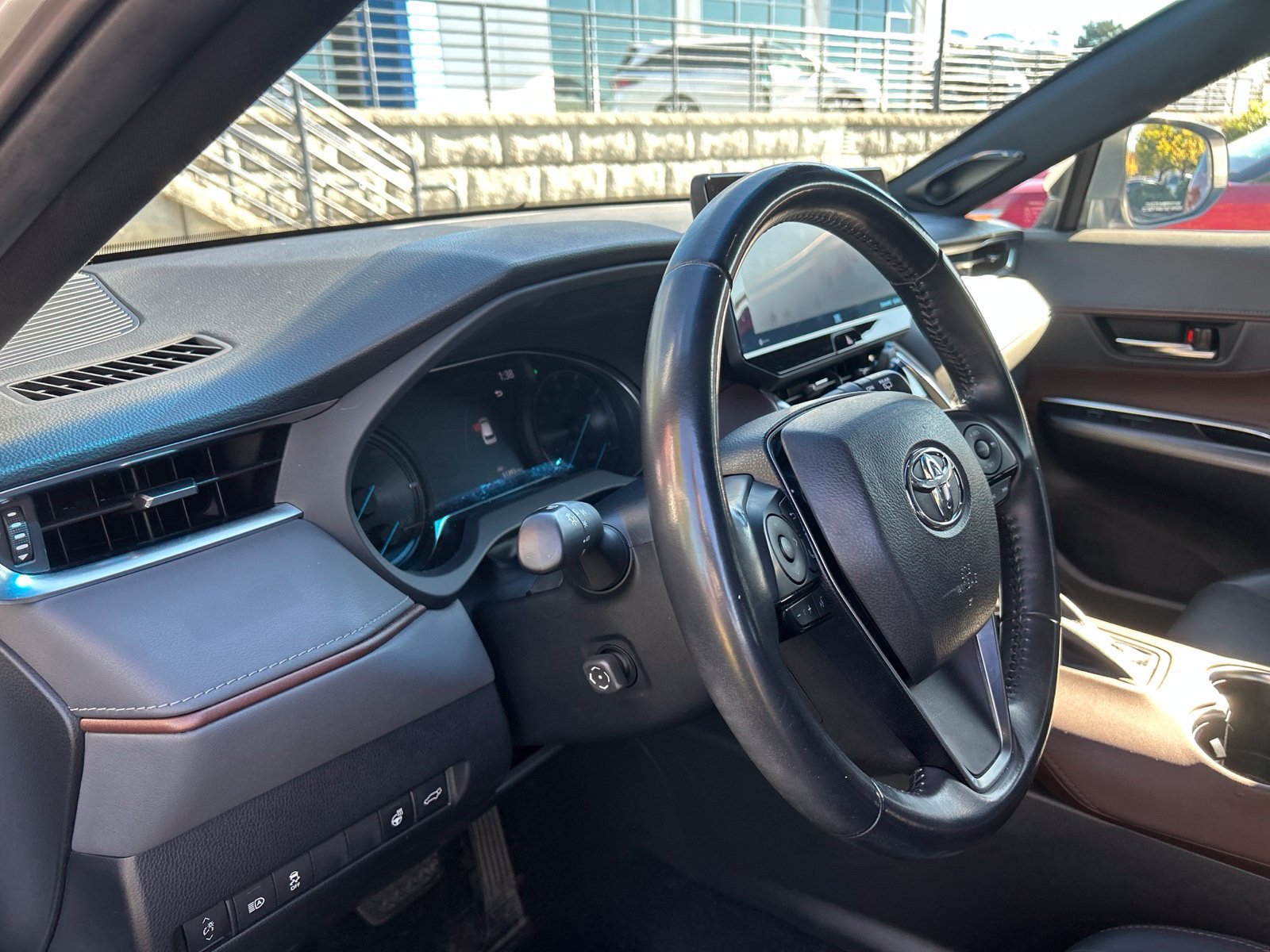 Used 2021 Toyota Venza XLE w/ Softex Package AWD/4WD image 6