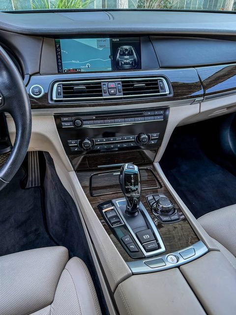 Used 2011 BMW ActiveHybrid 7 Li RWD image 7